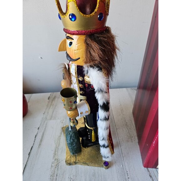 Bombay 18" King arthur camelot nutcracker Xmas sword soldier centerpiece - Picture 6 of 13